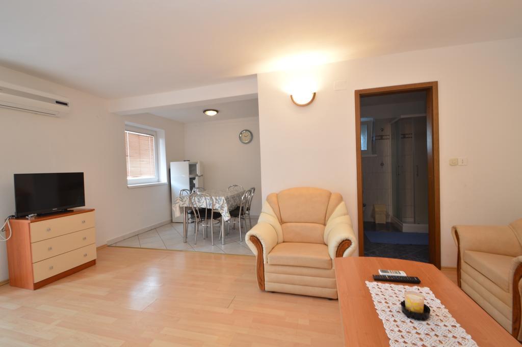 Apartmani Raic Mali Lošinj Buitenkant foto